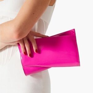 CHRISTIAN LOUBOUTIN Loubitwist Patent leather clutch w/chain strap Fuchsia NWT